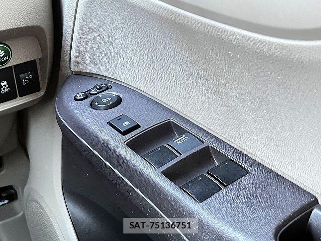 Honda N-ONE 2017-02 8209233-11
