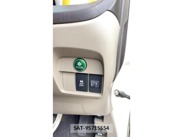 Honda N-ONE 2015-09 8209236-11
