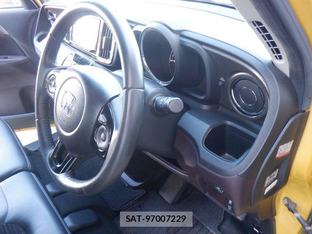 Honda N-ONE 2016-03 8209223-17