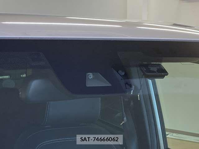 Honda N-ONE 2021-11 8367772-2