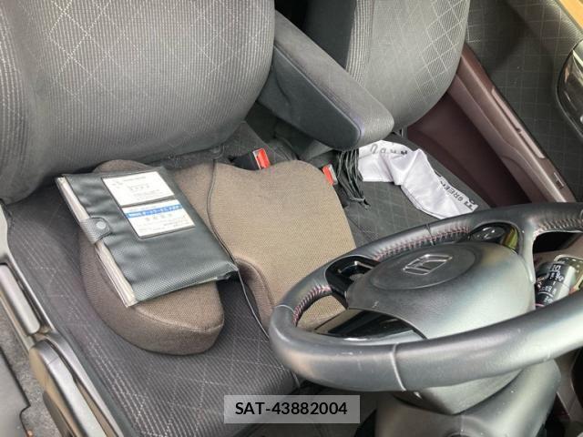 Honda N-ONE 2013-07 8686194-10