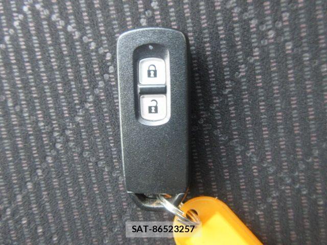Honda N-ONE 2013-02 8744840-22