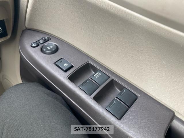 Honda N-ONE 2013-04 8830844-15