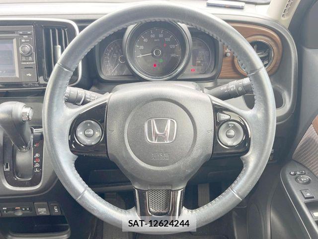 Honda N-ONE 2017-09 8881262-11