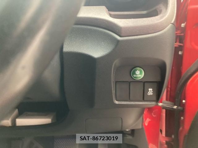 Honda N-ONE 2013-03 8884079-9