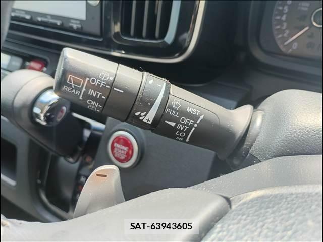 Honda N-ONE 2015-09 8209243-12