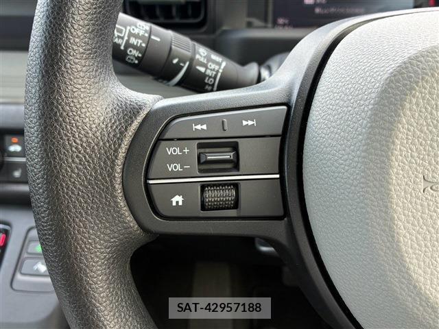 Honda N-ONE 2025-10 8526334-19