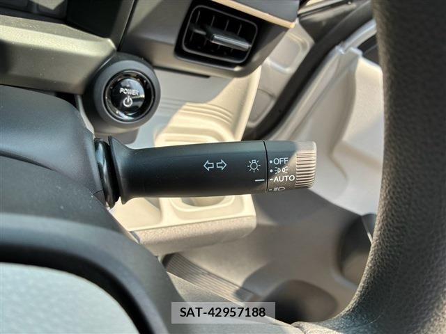 Honda N-ONE 2025-10 8526334-22
