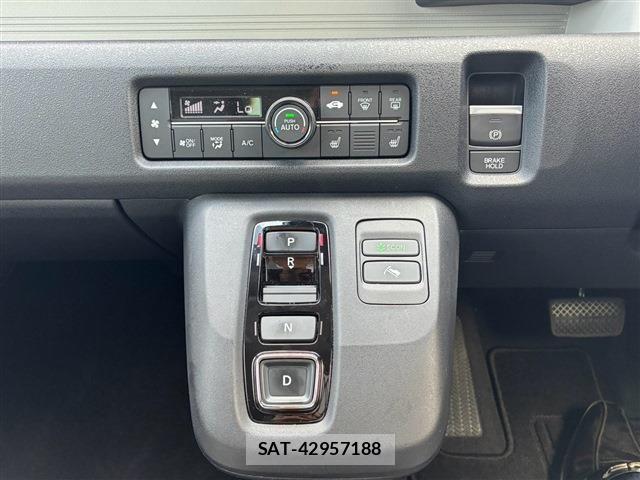 Honda N-ONE 2025-10 8526334-26