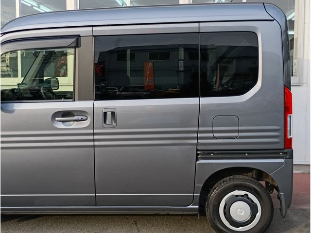 Honda N-VAN 2018-12 2319906-9