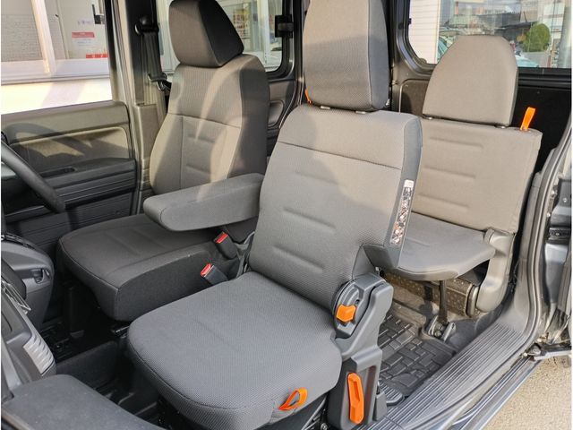 Honda N-VAN 2018-12 2319906-13