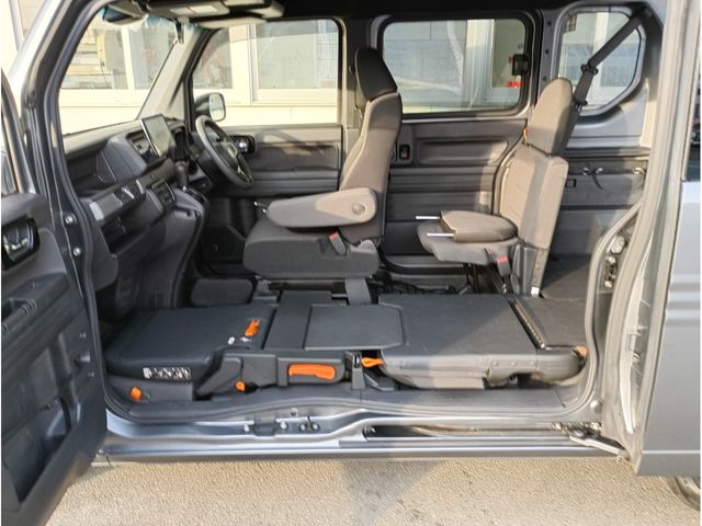 Honda N-VAN 2018-12 2319906-19