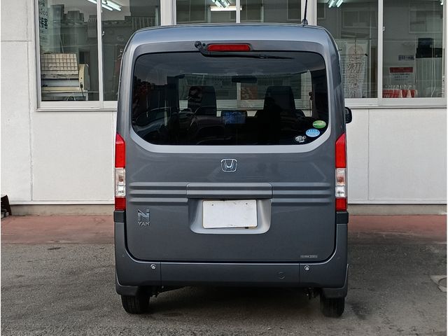 Honda N-VAN 2018-12 2319906-4