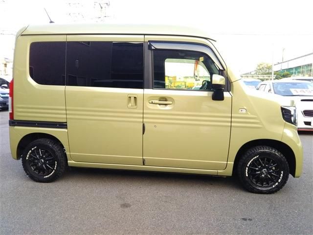 Honda N-VAN 2019-05 2447818-2