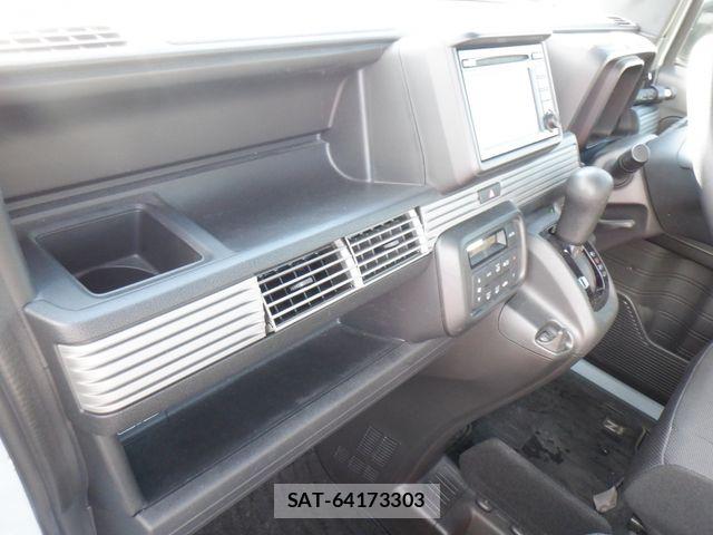 Honda N-VAN 2021-04 6015436-21