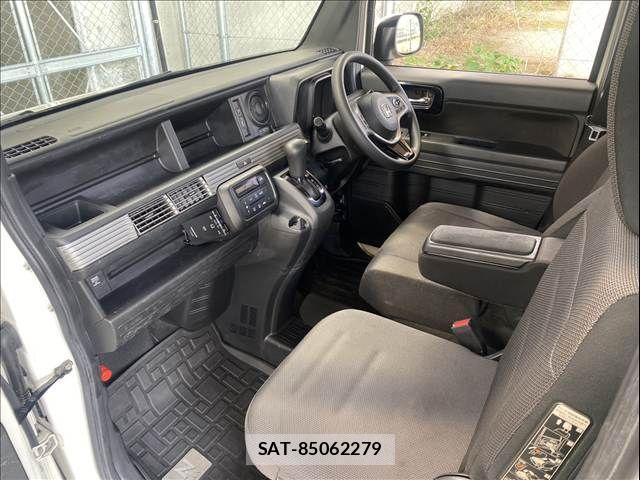 Honda N-VAN 2019-03 6677398-22