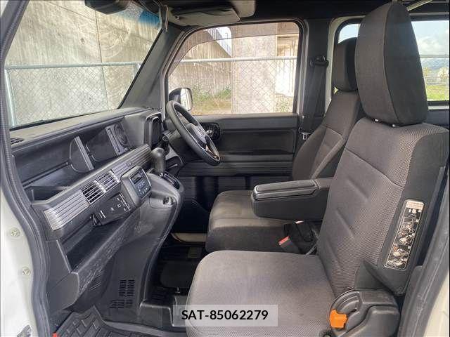 Honda N-VAN 2019-03 6677398-23