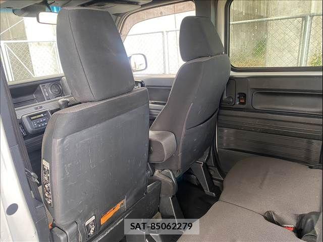 Honda N-VAN 2019-03 6677398-26