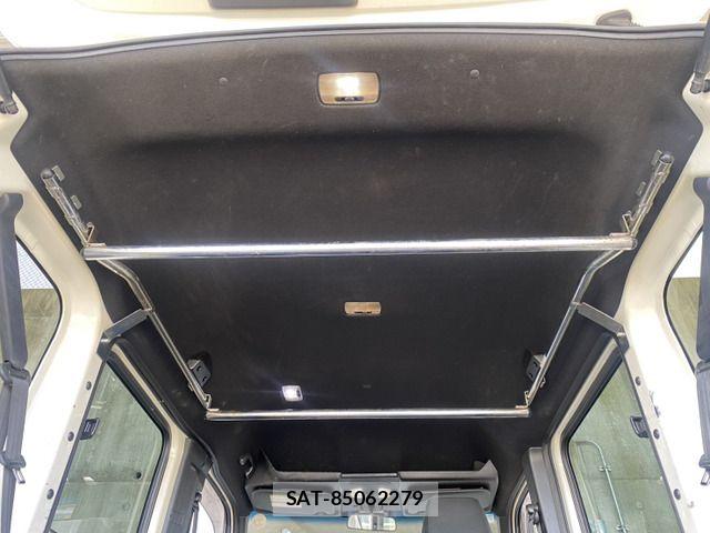 Honda N-VAN 2019-03 6677398-7