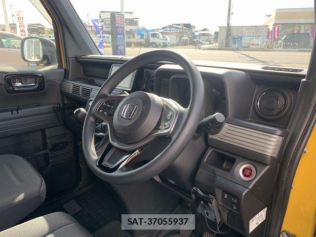 Honda N-VAN 2019-03 6677397-16