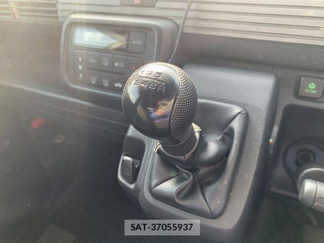 Honda N-VAN 2019-03 6677397-4
