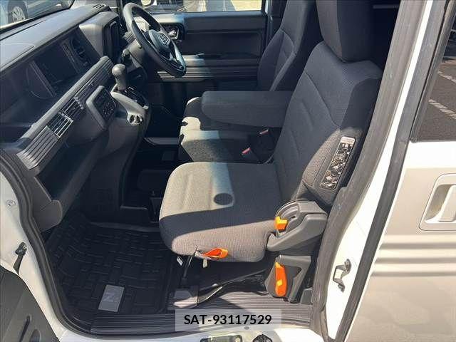 Honda N-VAN 2018-11 6683948-16