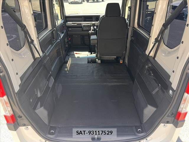 Honda N-VAN 2018-11 6683948-21