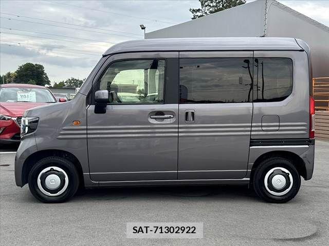 Honda N-VAN 2021-06 6752781-10