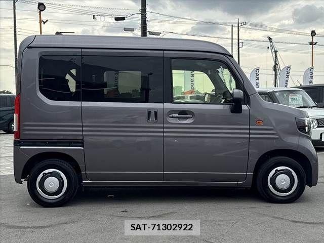Honda N-VAN 2021-06 6752781-11