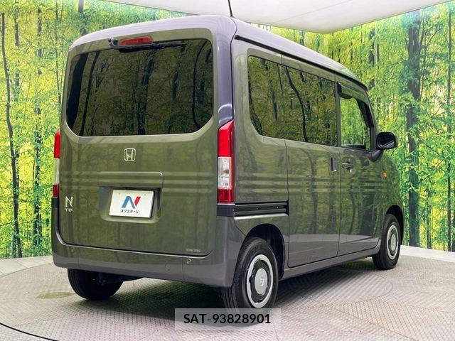 Honda N-VAN 2023-07 6816393-16