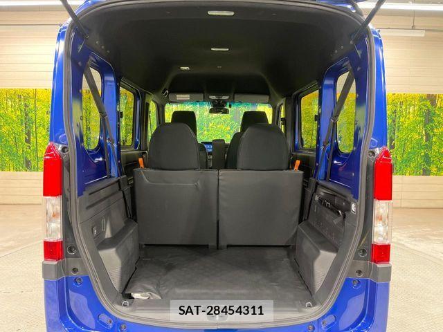 Honda N-VAN 2020-08 6816397-9