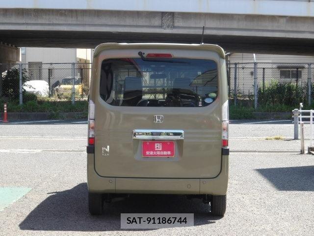Honda N-VAN 2018-10 6910797-5