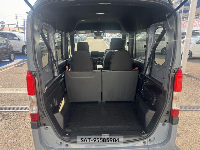 Honda N-VAN 2023-04 6910795-13