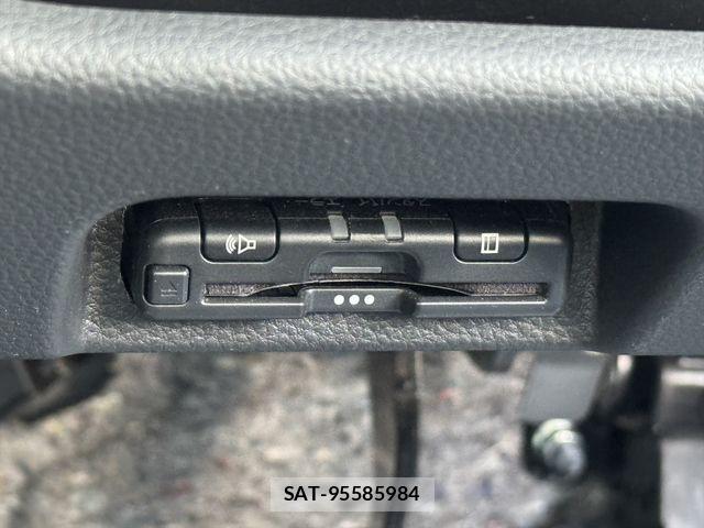 Honda N-VAN 2023-04 6910795-26