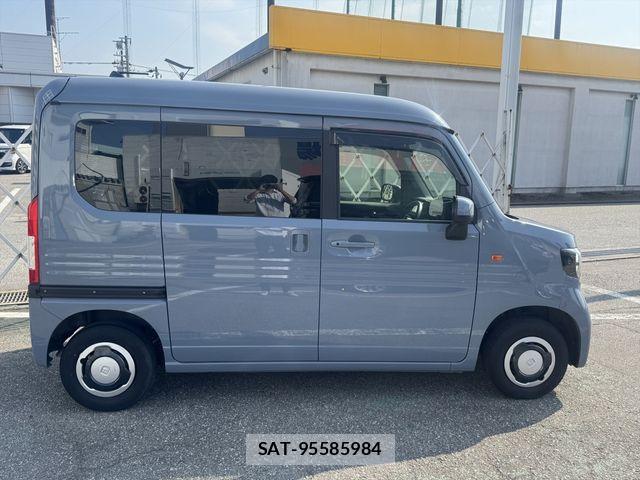 Honda N-VAN 2023-04 6910795-3