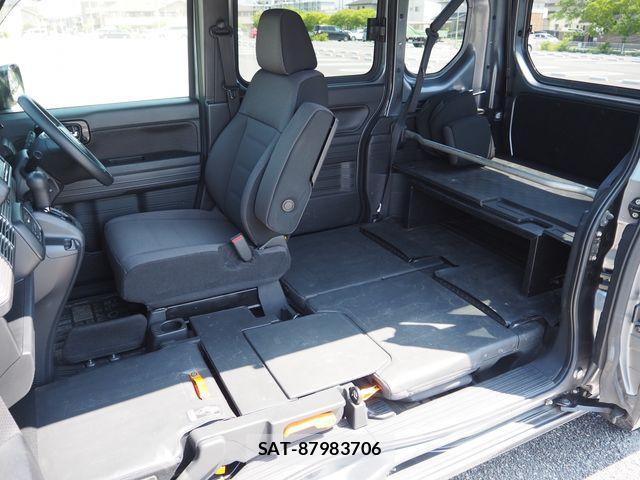 Honda N-VAN 2019-12 6910803-21