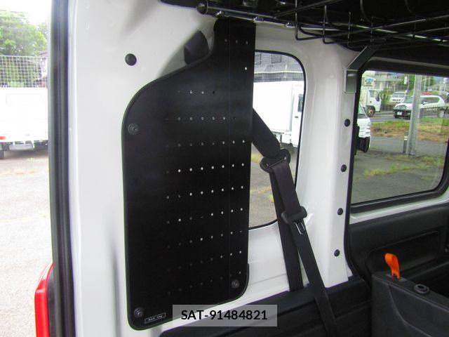 Honda N-VAN 2020-03 6910798-17