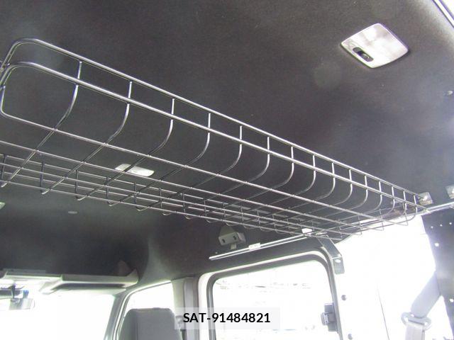 Honda N-VAN 2020-03 6910798-19