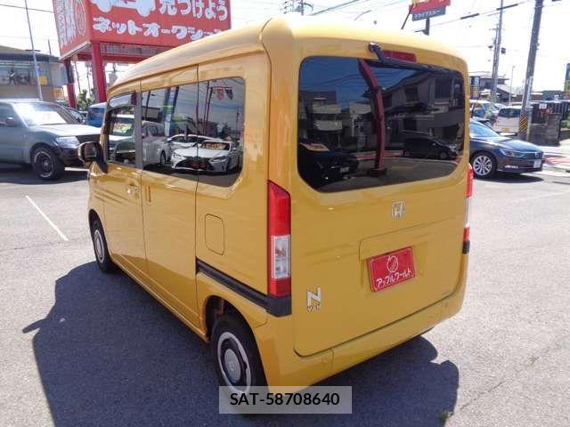 Honda N-VAN 2019-07 7021172-10