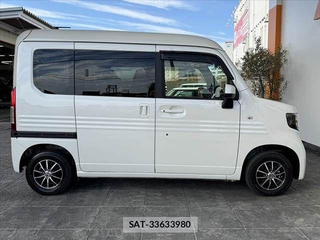 Honda N-VAN 2019-06 7223210-11