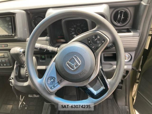 Honda N-VAN 2019-09 7261851-8