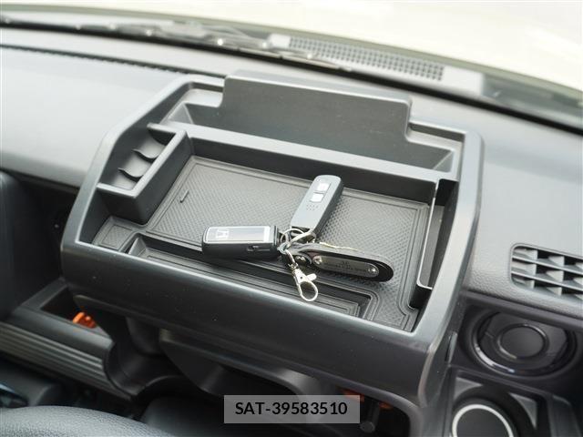 Honda N-VAN 2018-09 7456562-9