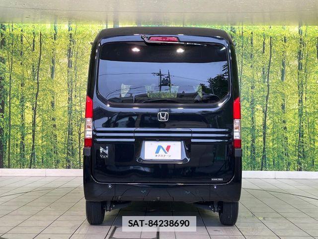 Honda N-VAN 2022-10 7980451-14