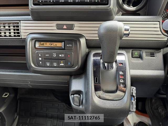 Honda N-VAN 2021-03 8037433-27