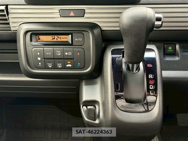 Honda N-VAN 2019-10 8101036-27