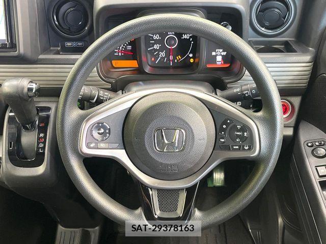 Honda N-VAN 2019-02 8158954-11