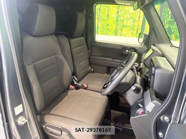 Honda N-VAN 2019-02 8158954-7