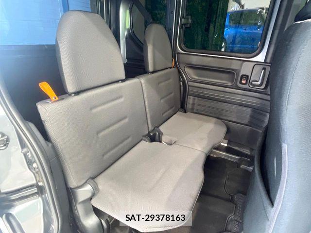 Honda N-VAN 2019-02 8158954-8