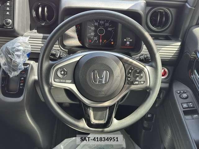 Honda N-VAN 2023-01 8209382-7