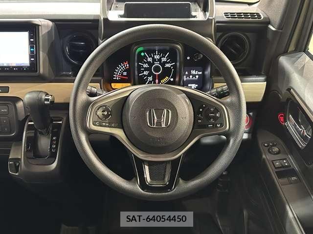 Honda N-VAN 2022-08 8355285-9